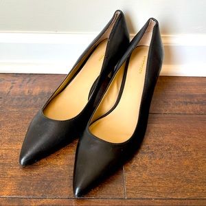 Ann Taylor Black Leather Pumps Size 8.5